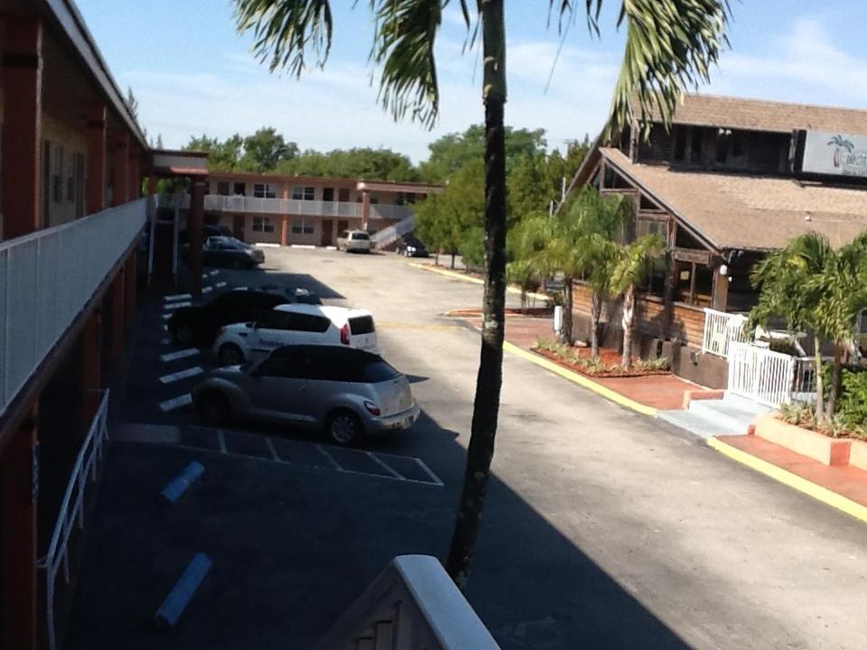 America's Best Inn&Suites Fort Lauderdale North Extérieur photo